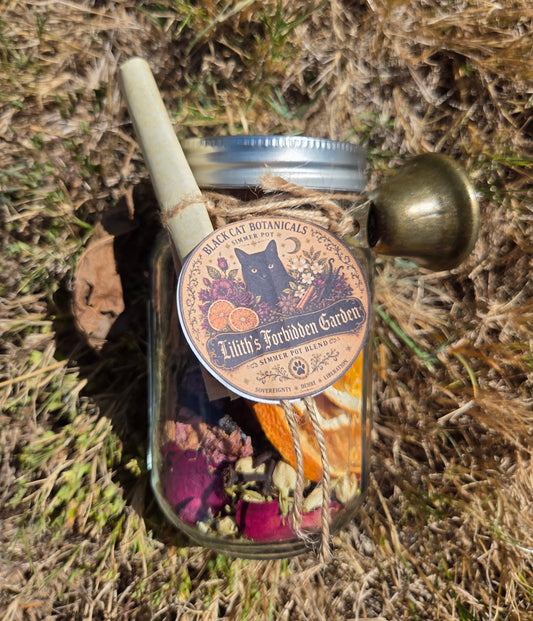 Litith's Forbidden Garden- Simmer Pot